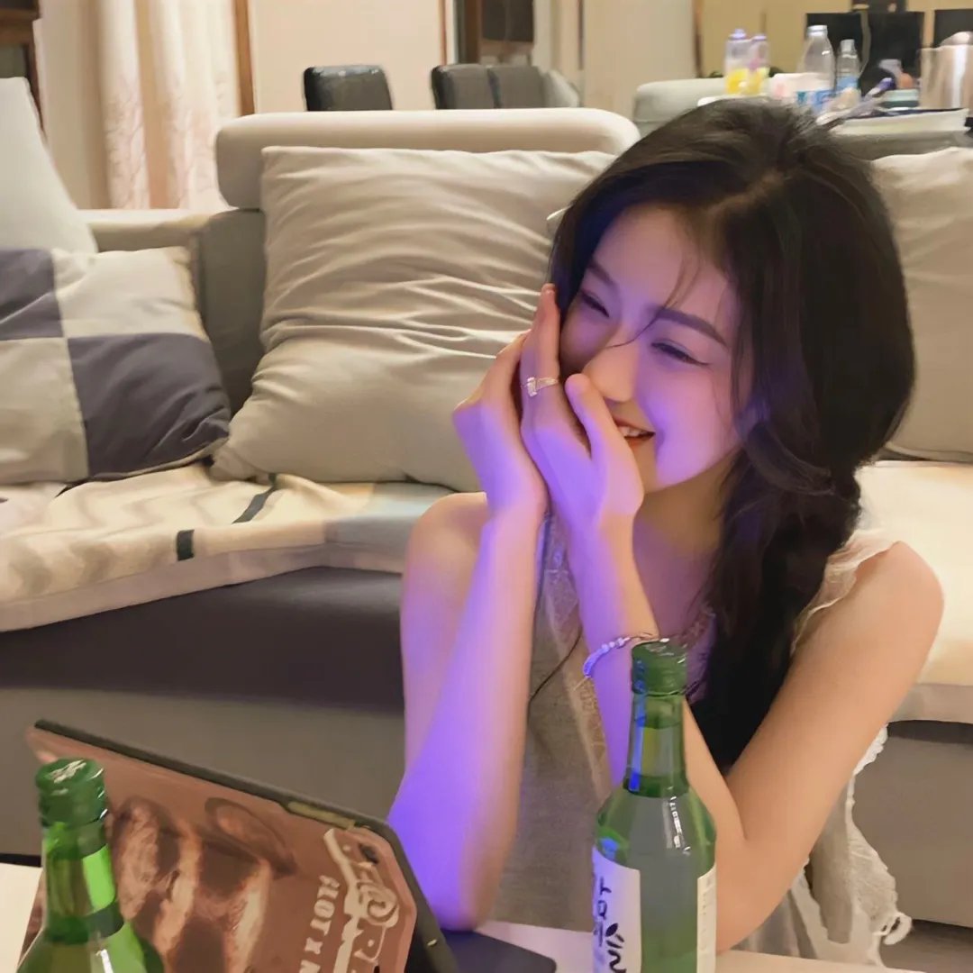 我才不要和人类恋爱呢